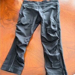 Lululemon Run in the Sun cropped leggings - US 6